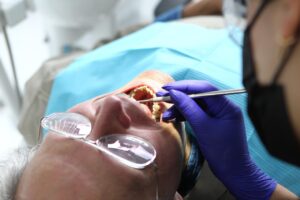 就活前に知っておきたいホワイトニング個室の相談はどこでする？